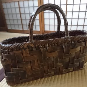 籠バッグ　クルミ