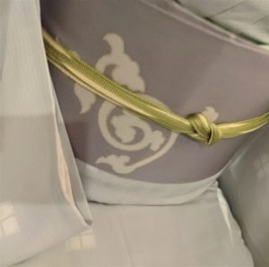 単衣 飛び柄小紋　塩瀬　覗き唐花