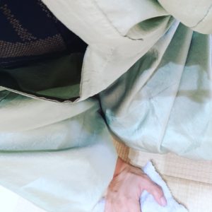 割烹着 雑巾がけ　あま宮