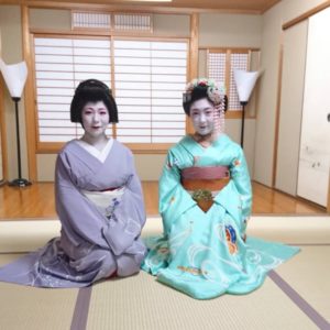 芸妓　小梅　舞妓　小晶