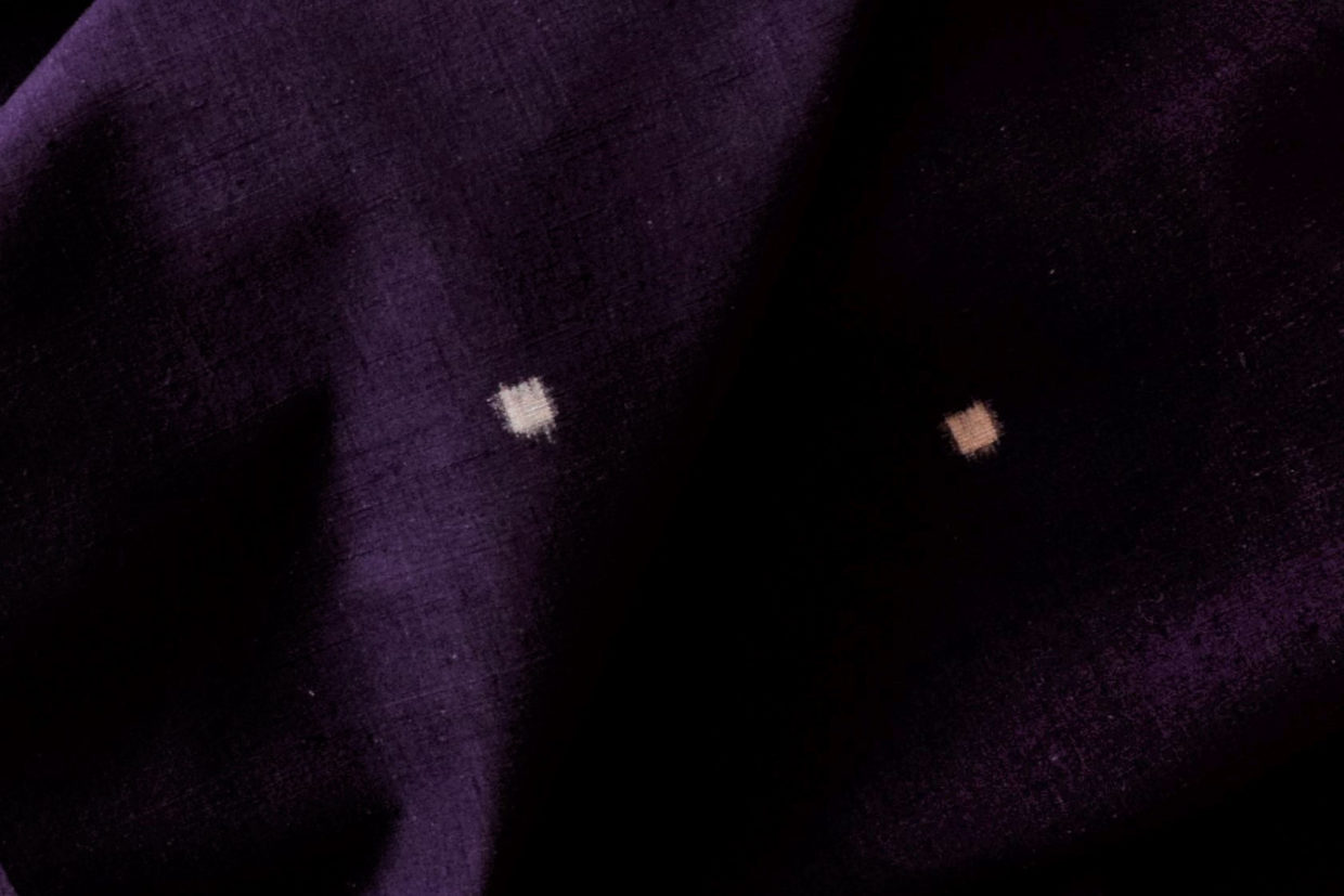 士乎路紬　紫紺色　アラレ絣　今小路 あま宮　手織り　経緯絣　