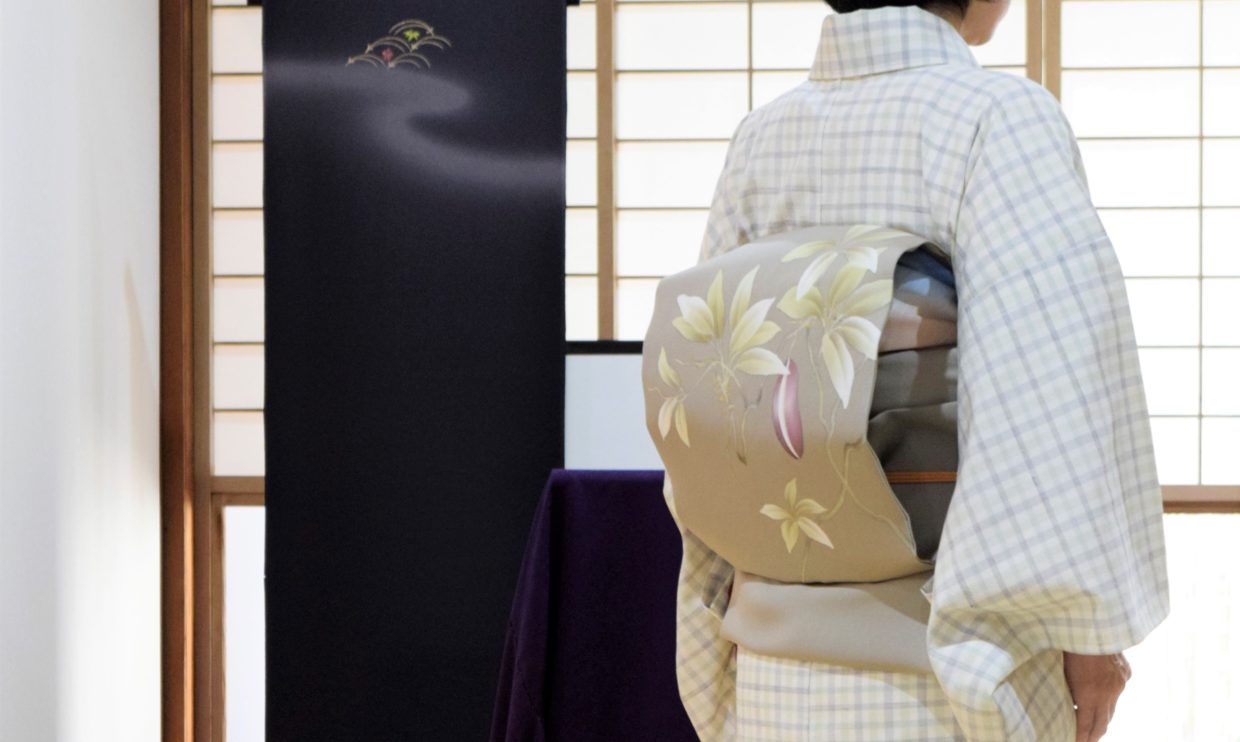 単衣　縮士乎路　多色縞格子　塩瀬の染帯　あけび　アケビ　今小路 あま宮　神無月のキモノ