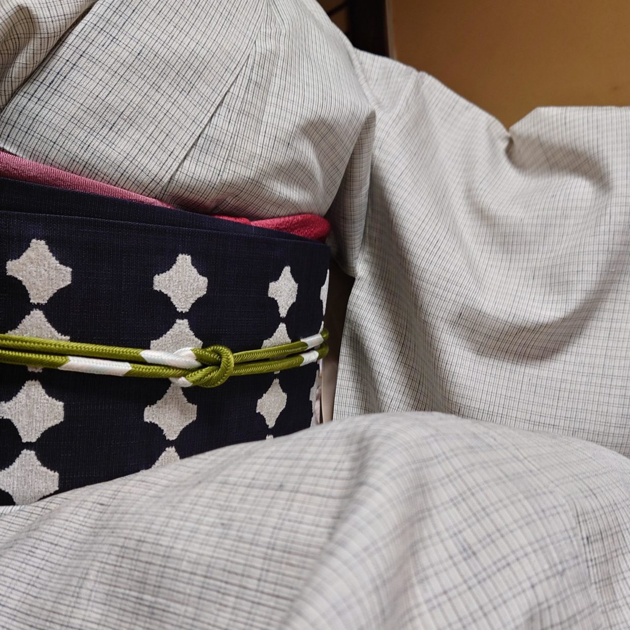 地機　本場結城紬　正藍格子　織の九寸名古屋帯　モール　割付文様　夢訪庵　手織　草木染め　今小路 あま宮　室町パトロール　師走のキモノ