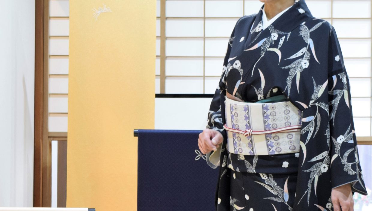 小紋　染紬　雪持ち柳　別染め通裏　織の九寸名古屋帯　苺間道　洛風林　師走キモノ　今小路 あま宮