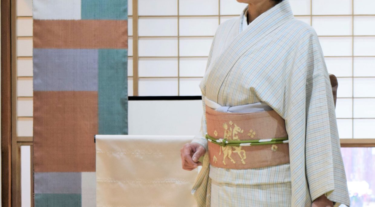 紬　真綿　地機　多色格子　織の九寸名古屋帯　手織　草木染　マハラジャ　夢訪庵　今小路 あま宮 　如月のキモノ