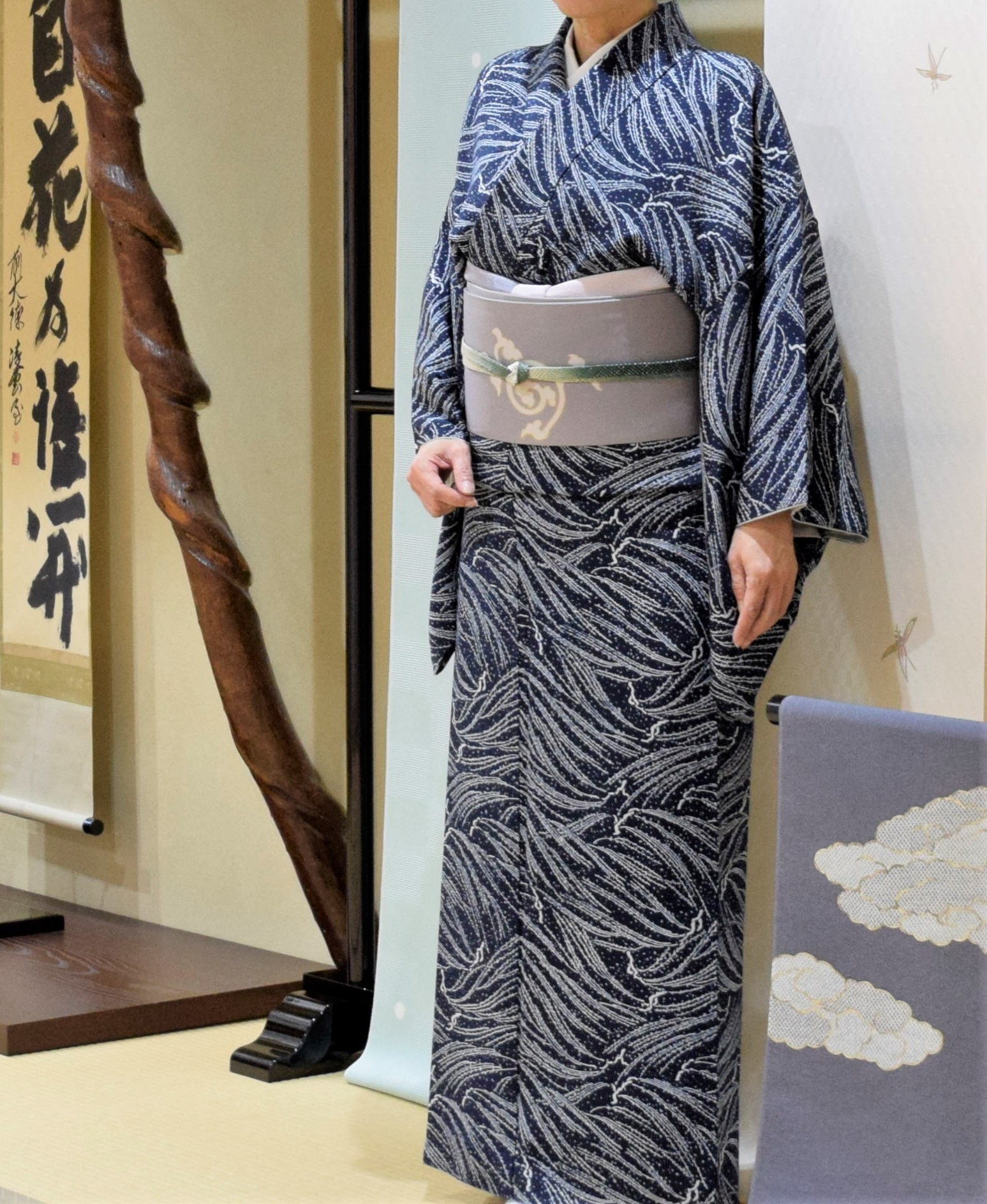 小紋 伊勢型小紋 吹雪に柳 塩瀬の染帯 季節の染帯 覗き唐花 今小路 あま宮 如月のキモノ