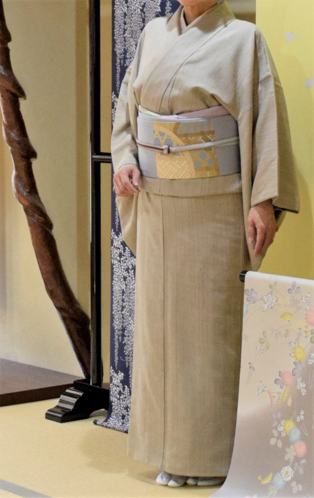 着物の時の立方　今小路 あま宮　前姿