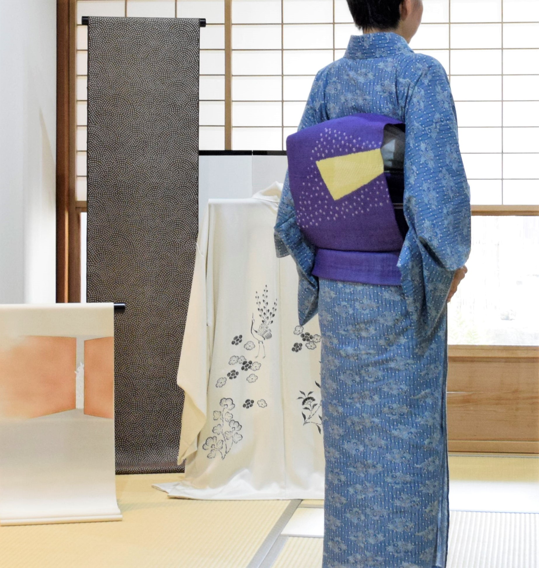 絹紅梅　木賊縞に松皮菱と菊　夏帯　絞り　きりばみ　今小路 あま宮　長月のキモノ