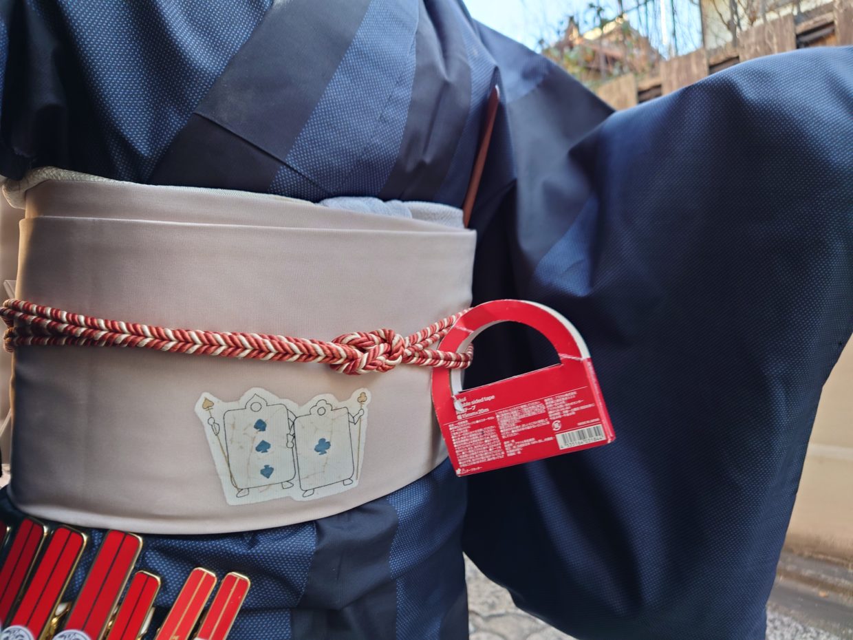 泥藍大島　本場大島紬　6:4割縞　塩瀬の染帯　トランプの兵隊　今小路 あま宮　黒子の時のキモノ　撮影のキモノ　師走のキモノ　撮影隊