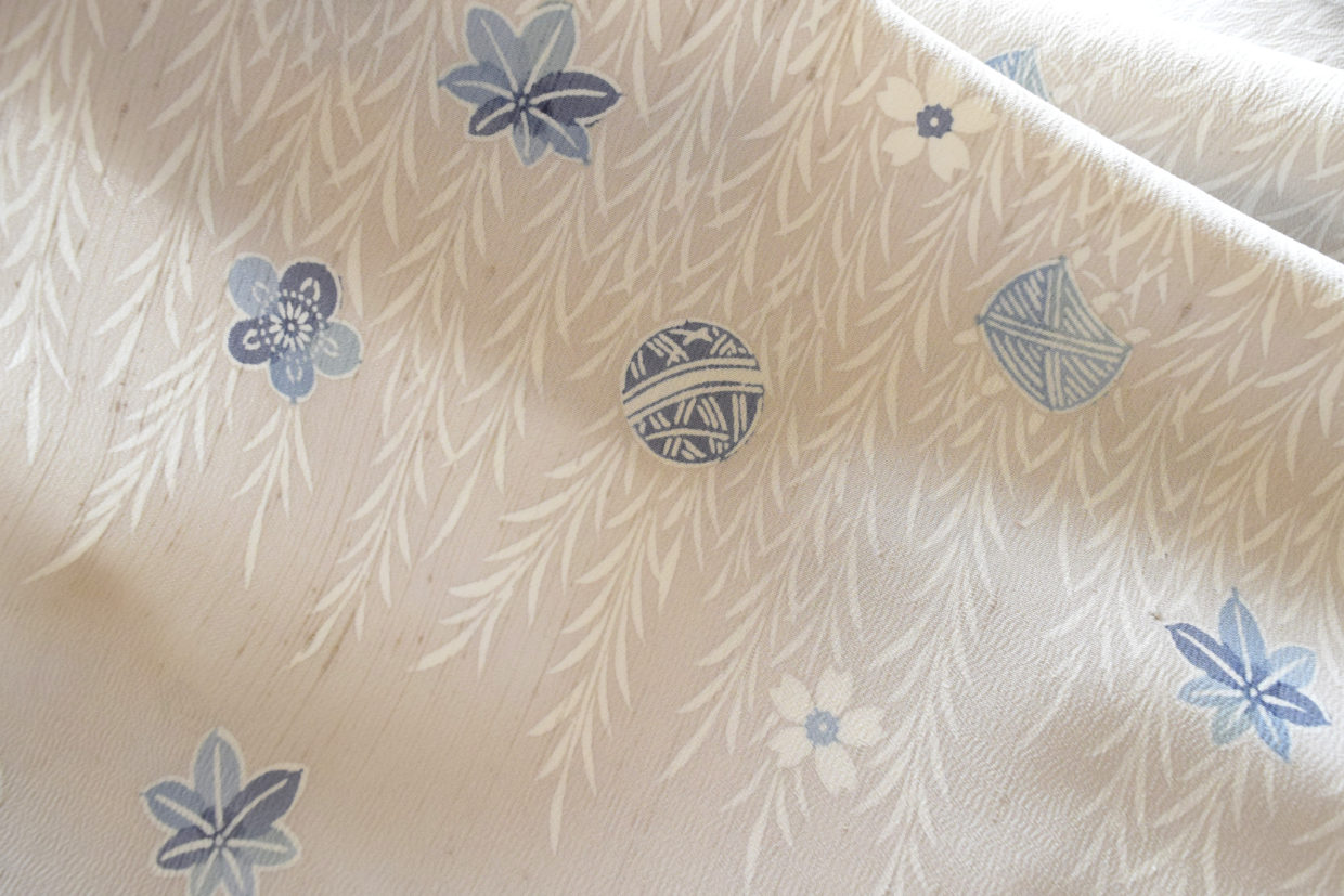 紬ちりめん　柳に糸巻き　一方付け小紋　今小路 あま宮　今小路 あま宮 別誂え　真糊　伊勢型小紋