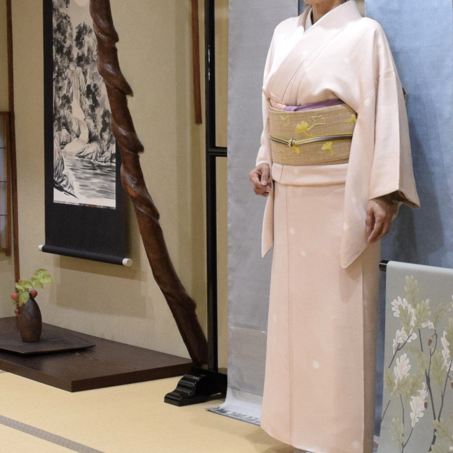 袷 小紋 飛び柄小紋 ほたる絞り 織の九寸名古屋帯 手織 草木染め クリキュラ 刺繍 銀杏 夢訪庵 今小路 あま宮 霜月のキモノ