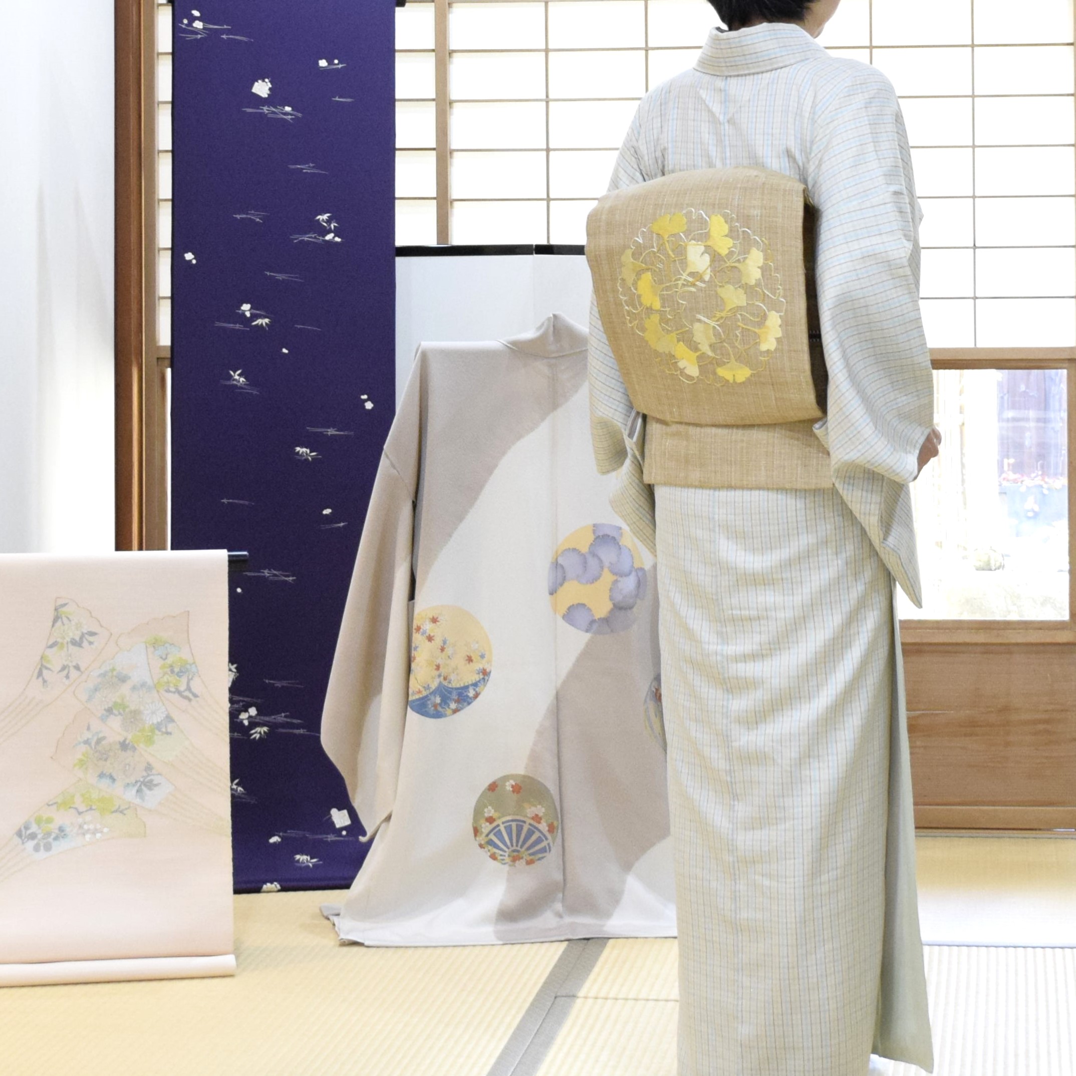 地機 真綿紬 多色縞格子 帯 クリキュラ 織の九寸名古屋帯 草木染め 手織り 刺繡 夢訪庵 銀杏 今小路 あま宮 霜月のキモノ