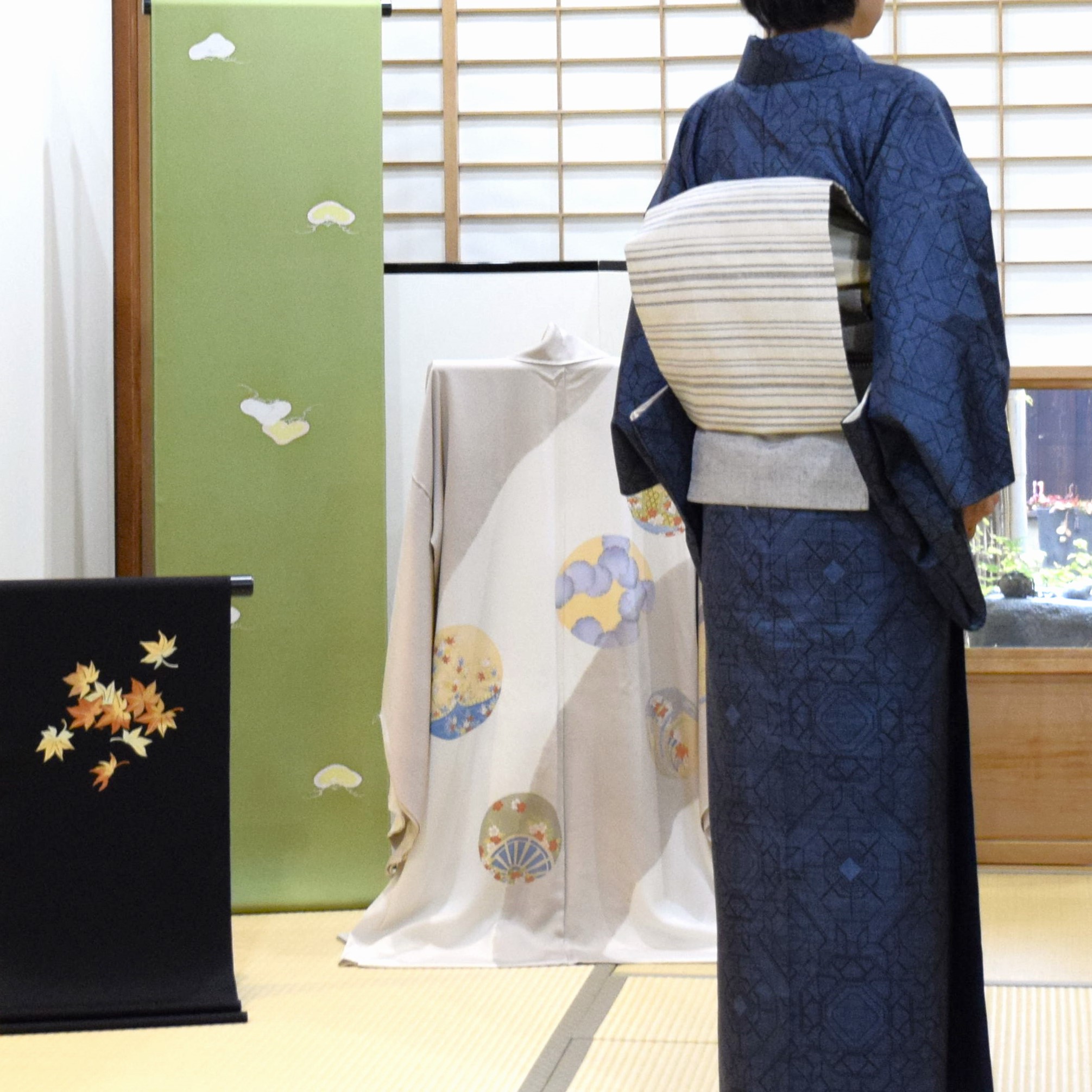 袷 泥藍大島 本場大島紬 蜀江 織の九寸名古屋帯 手織 草木染め 夢訪庵 伊予紬 縞 今小路 あま宮 雨の日のキモノ 霜月のキモノ