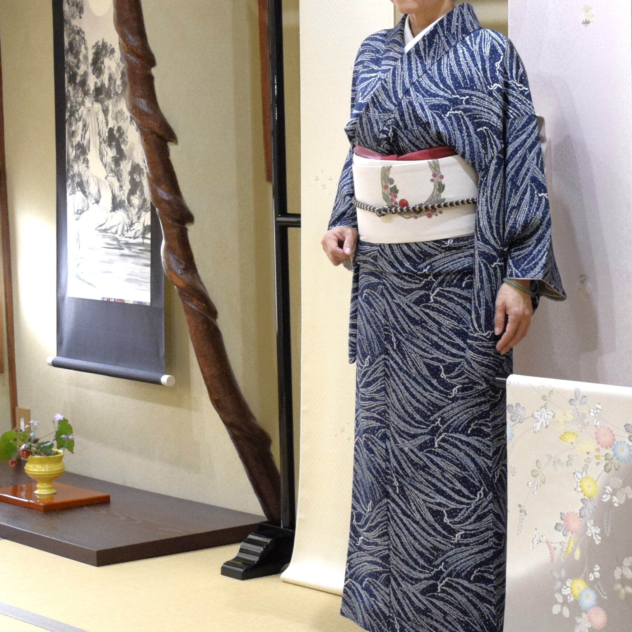 小紋 伊勢型小紋 真糊 一越ちりめん 吹雪芽柳 塩瀬の染帯 季節の染帯 染の九寸名古屋帯 クリスマスリース 今小路 あま宮 師走のキモノ