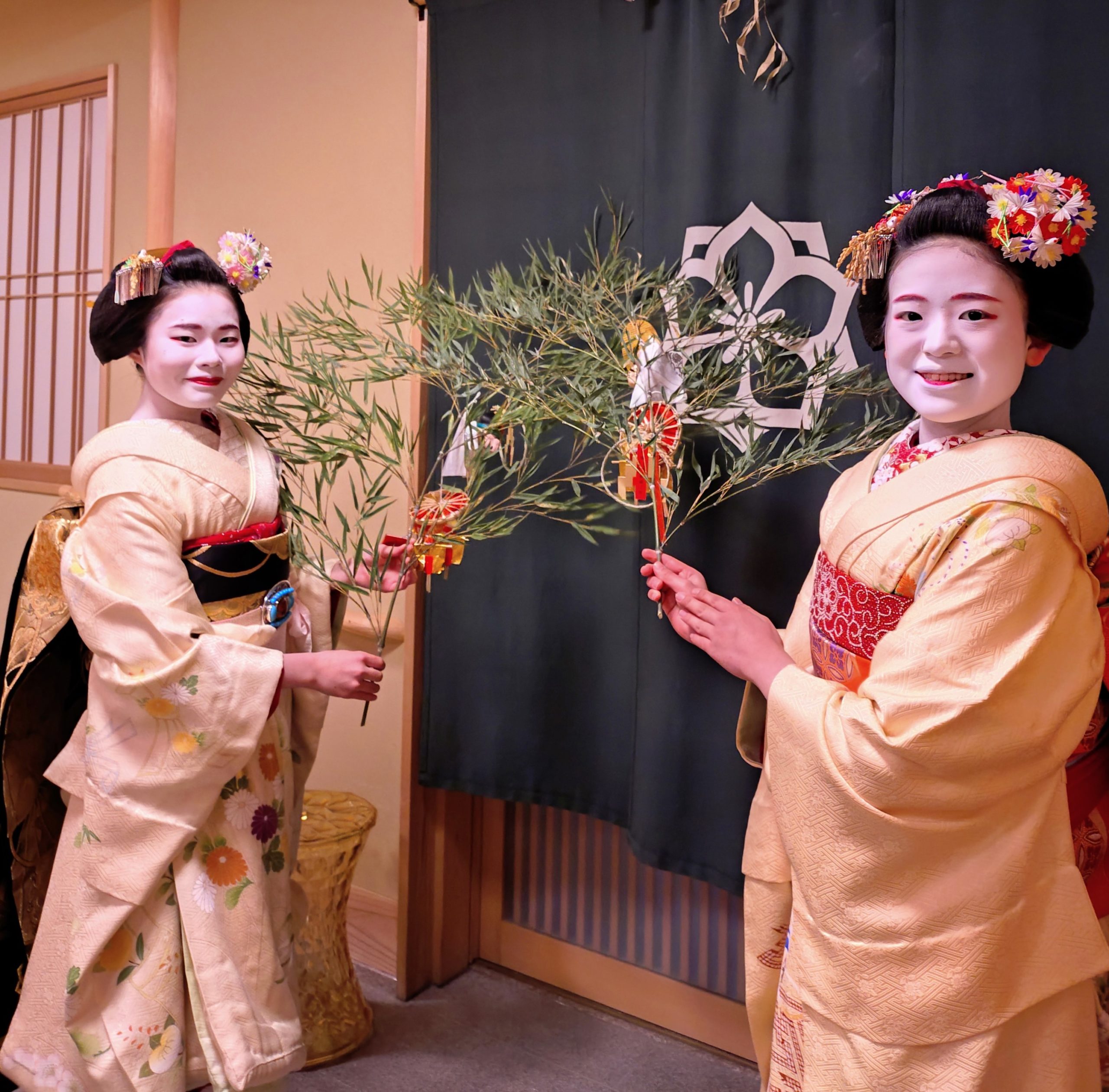 京都　お茶屋　お茶屋しげ森　舞妓　ふく松　ふく成　十日ゑびす　福笹　今小路 あま宮　2025年1月9日