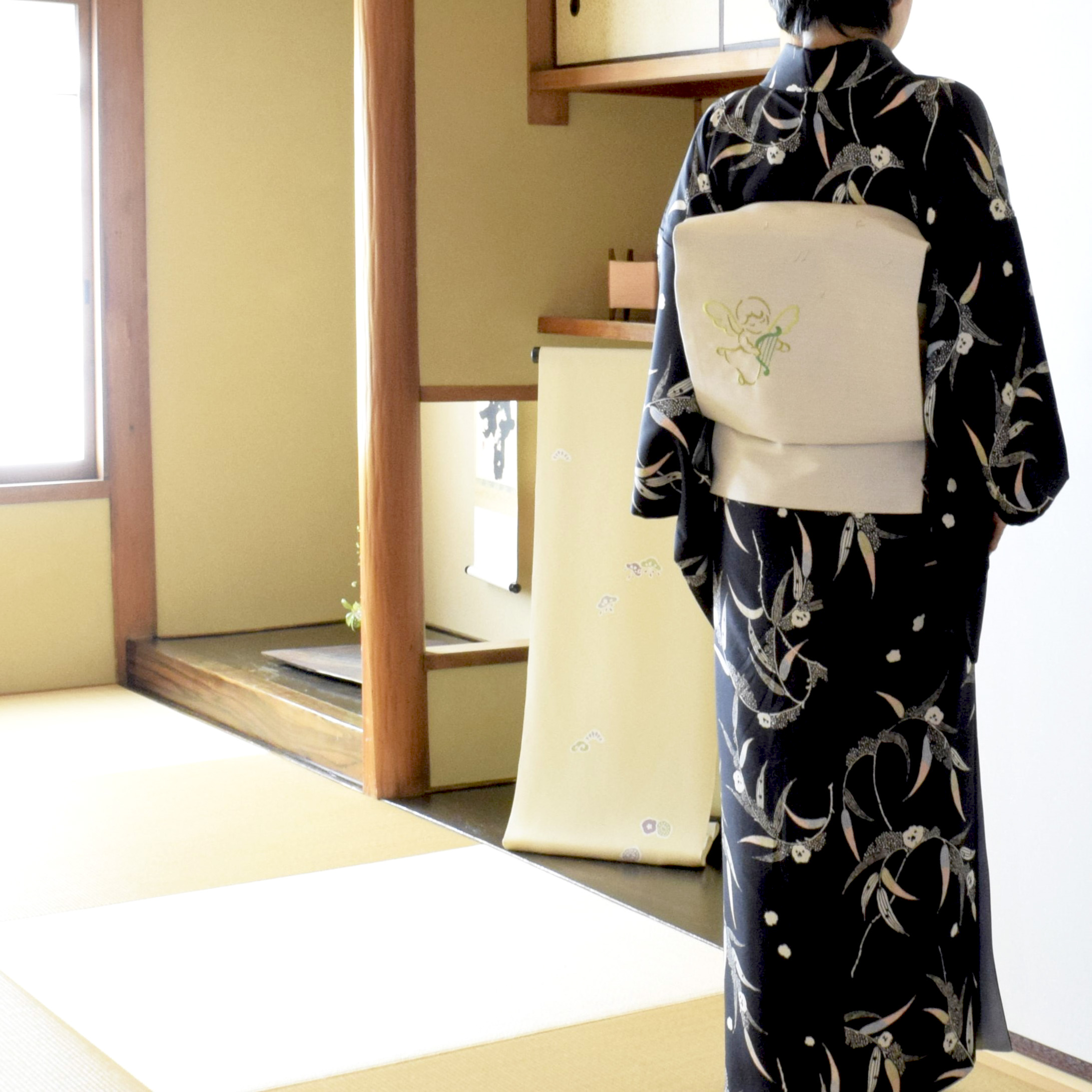 染紬 雪持ち柳 真糊 伊勢型小紋 通し裏 織の九寸名古屋帯 手織り 草木染め 刺繍 天使とハープ 夢訪庵 今小路 あま宮 如月のキモノ