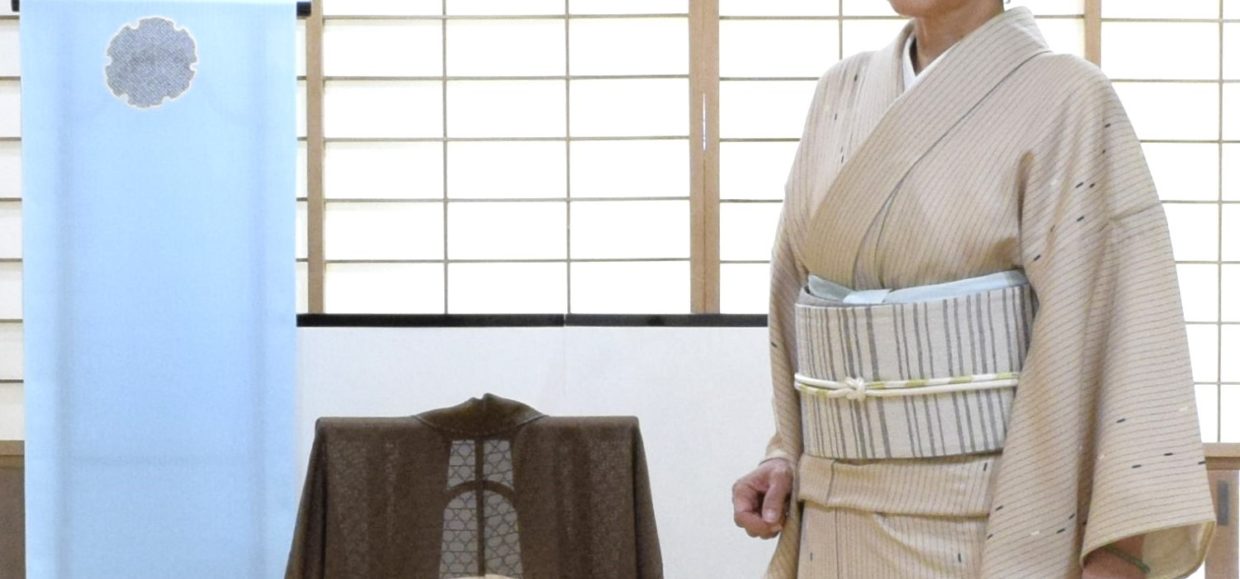 単衣　小紋　縞　織の九寸名古屋帯　手織り　草木染め　伊予紬　縞　今小路 あま宮　皐月のキモノ　雨予報のキモノ