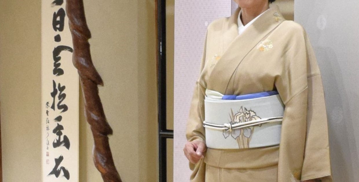 小紋　飛び柄小紋　松竹梅丸文　塩瀬の染帯　季節の染帯　染の九寸名古屋帯　杜若　今小路 あま宮　皐月のキモノ