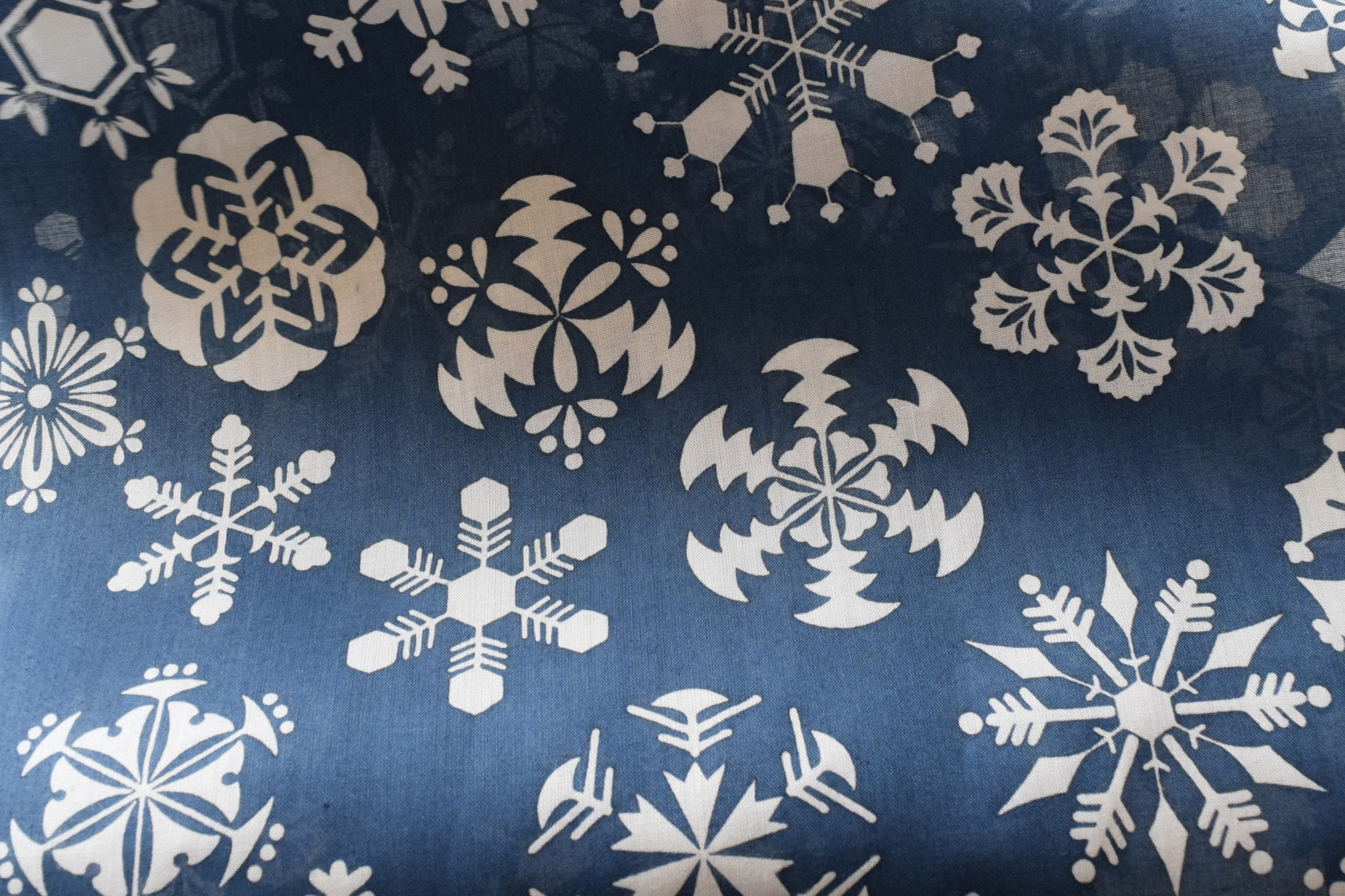 インド綿麻 浴衣 真糊 伊勢型紙小紋 雪花 今小路 あま宮