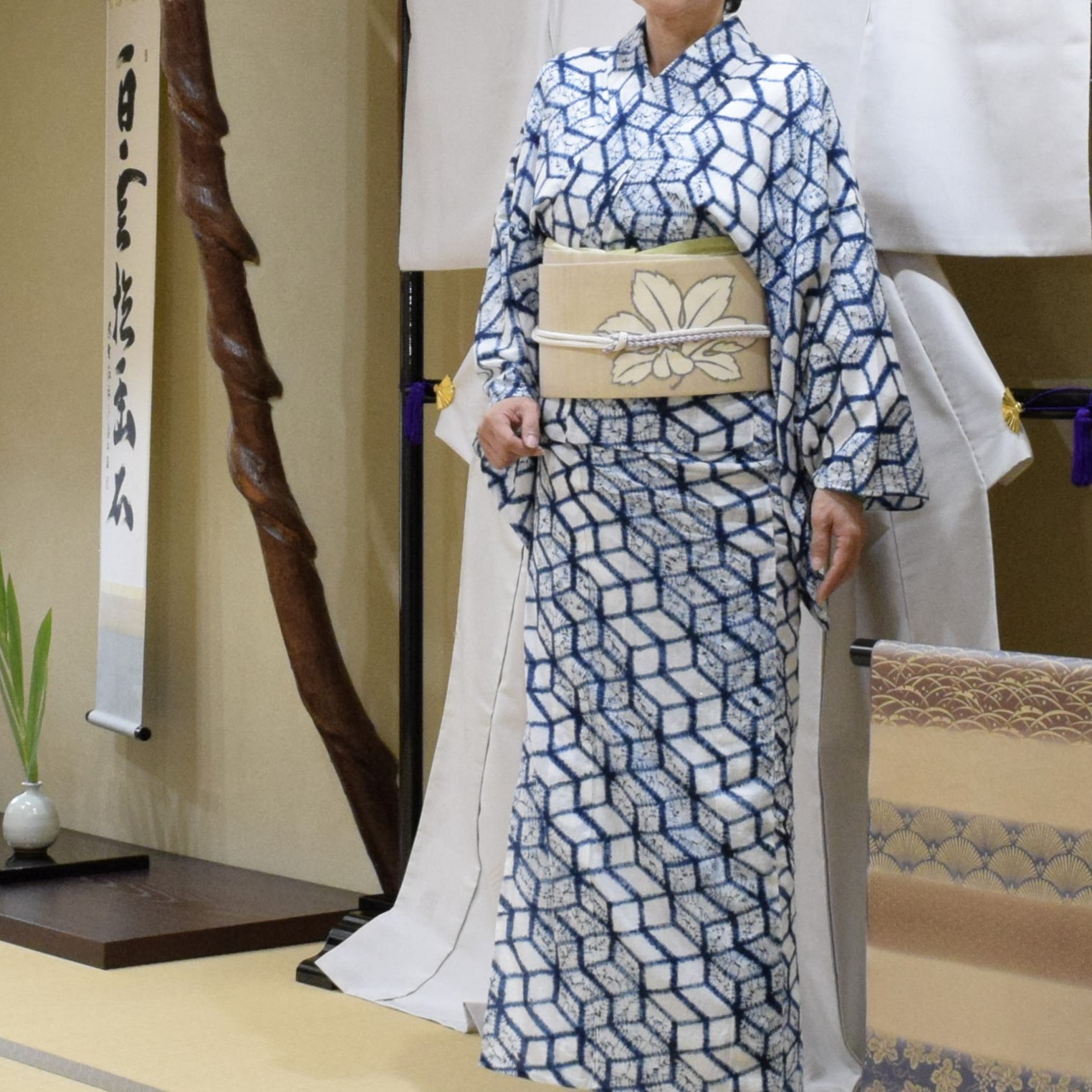 浴衣 絞り 有松絞り 手絞り 正藍 石畳 夏帯 ヤツデ 今小路 あま宮 文月のキモノ