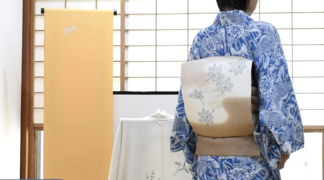 浴衣　玉藍染め　松原忠　両面染　鯉に牡丹と柳　夏帯　紗紬　相良刺繡　竜田川　今小路 あま宮　葉月のキモノ