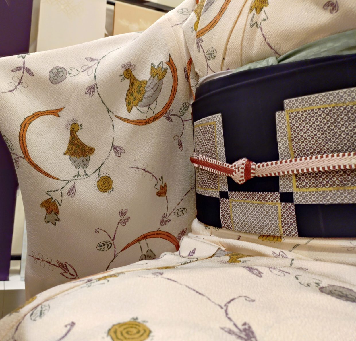 単衣　鬼シボ縮緬　欧風更紗　パッチ鳥　夏帯　段絽　染の九寸名古屋帯　おぼろ市松　今小路 あま宮　長月のキモノ　店外催事のキモノ