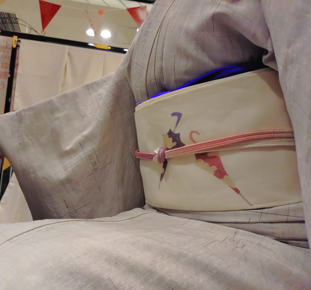 単衣　夏結城　絹麻キモノ　飛び絣　地機　夏帯　紗紬　アンブレラ　今小路 あま宮　長月のキモノ　店外催事のキモノ　雨の日のキモノ