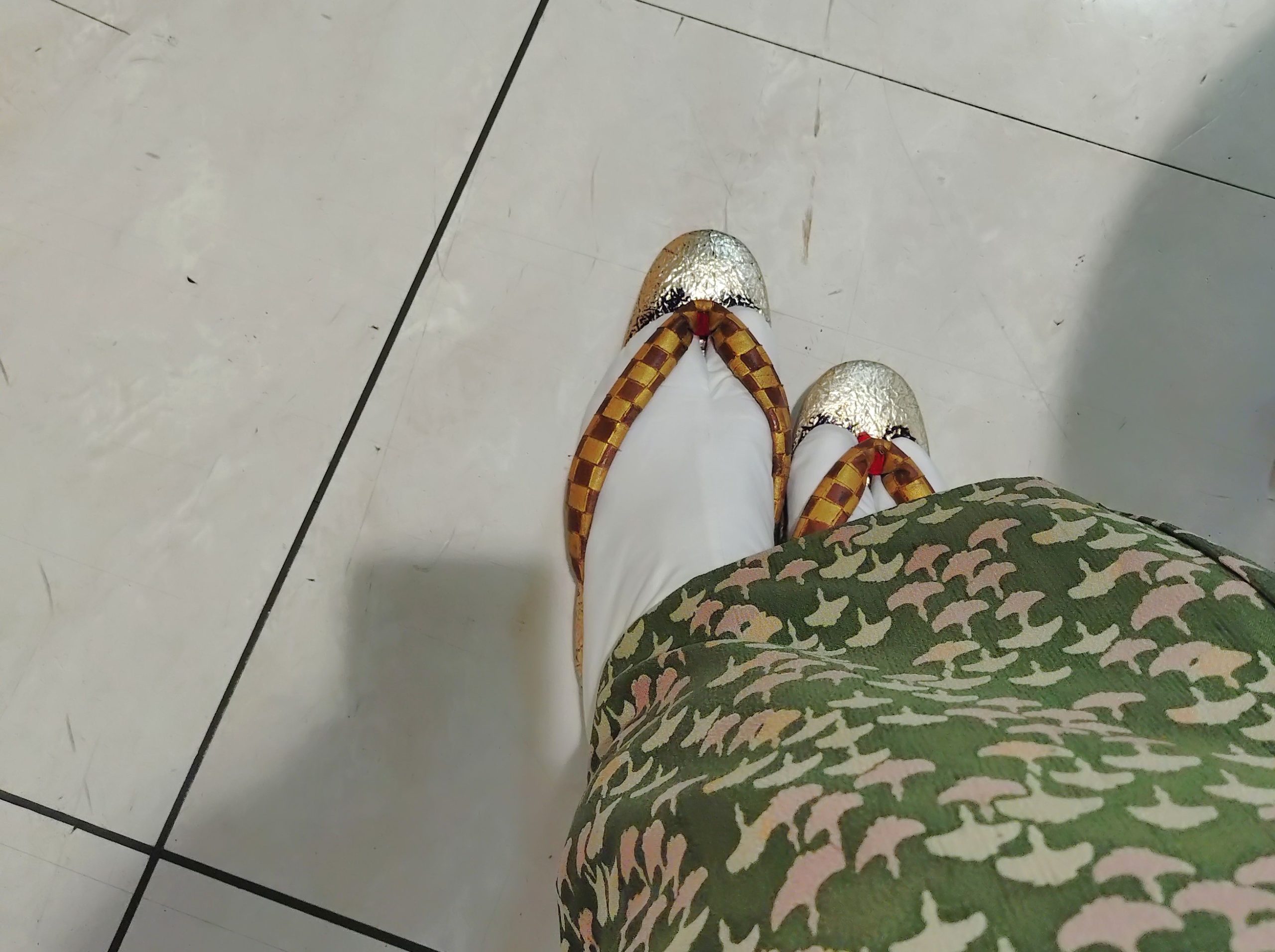 京都 今小路 あま宮 装履 銀箔 祇園ない藤