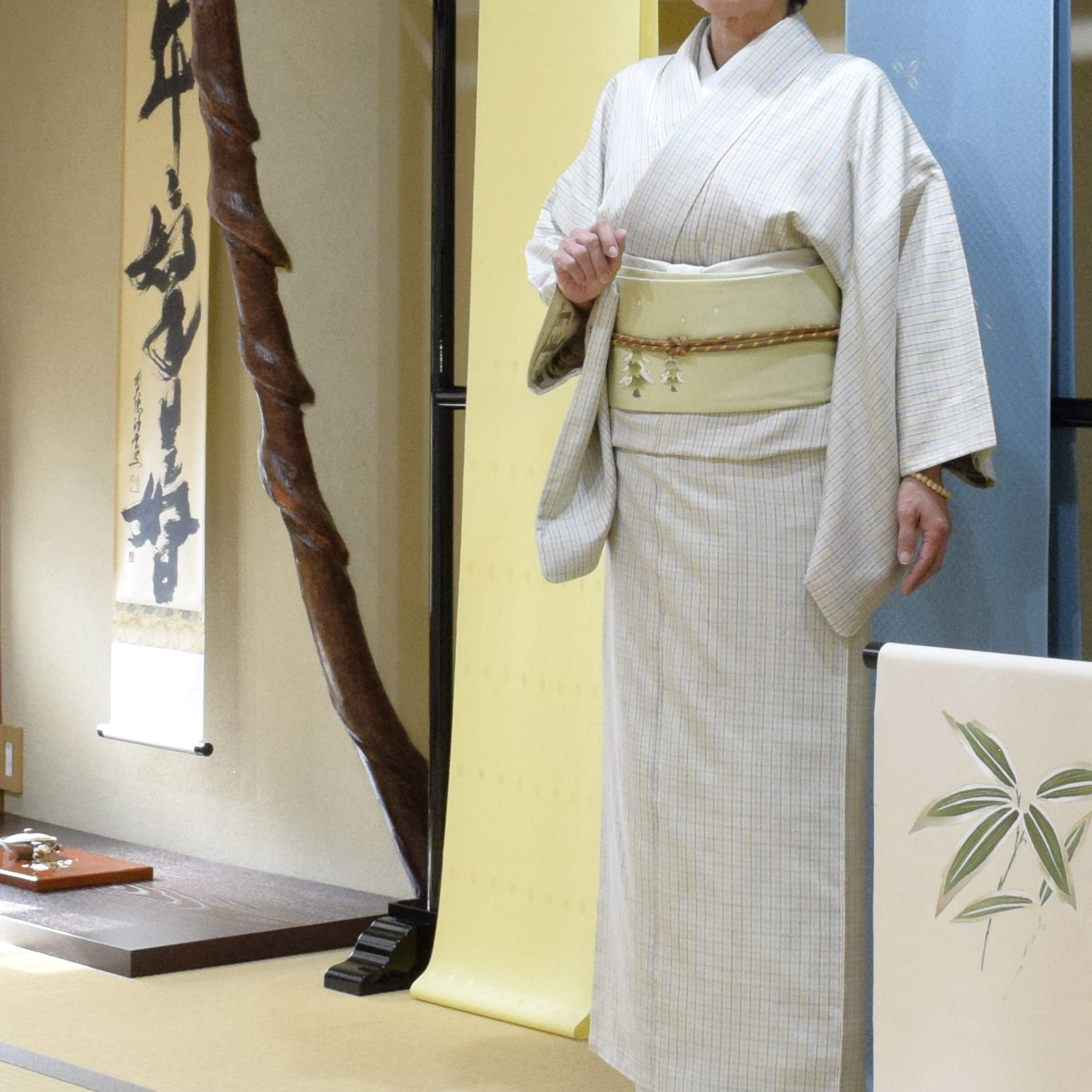 真綿紬　地機　手織り　多色縞格子　塩瀬の染帯　季節の染帯　染の九寸名古屋帯　クリスマス　サンタさんの帯揚げ　京都　今小路 あま宮　師走のキモノ