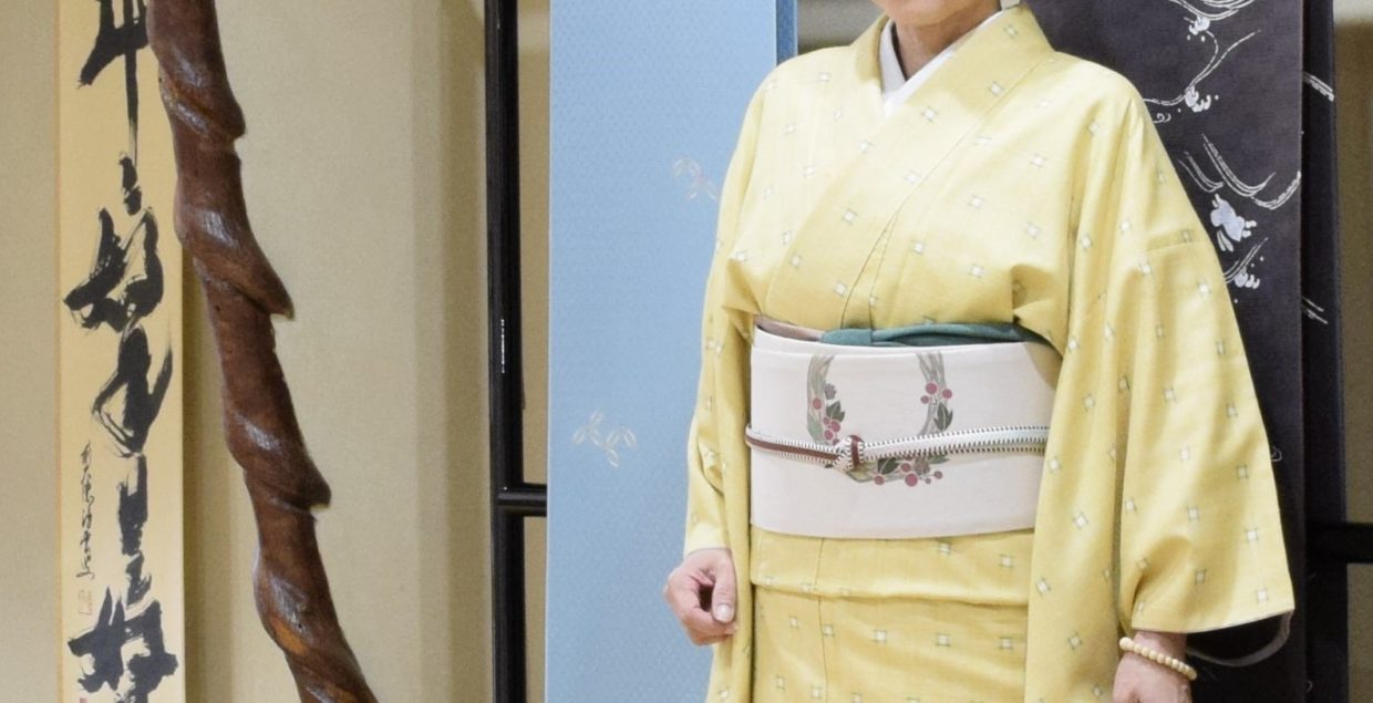 真綿紬　手織り　石黒祐子　マス　塩瀬の染帯　季節の染帯　クリスマスリース　今小路 あま宮　師走のキモノ