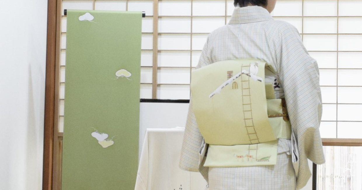 真綿紬　地機　手織り　多色縞格子　塩瀬の染帯　季節の染帯　染の九寸名古屋帯　クリスマス　サンタさんの帯揚げ　京都　今小路 あま宮　師走のキモノ