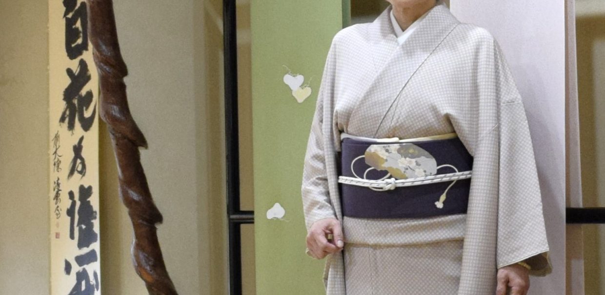 小紋　真糊　伊勢型小紋　丸並び　塩瀬の染帯　春秋文箱　今小路 あま宮　如月のキモノ