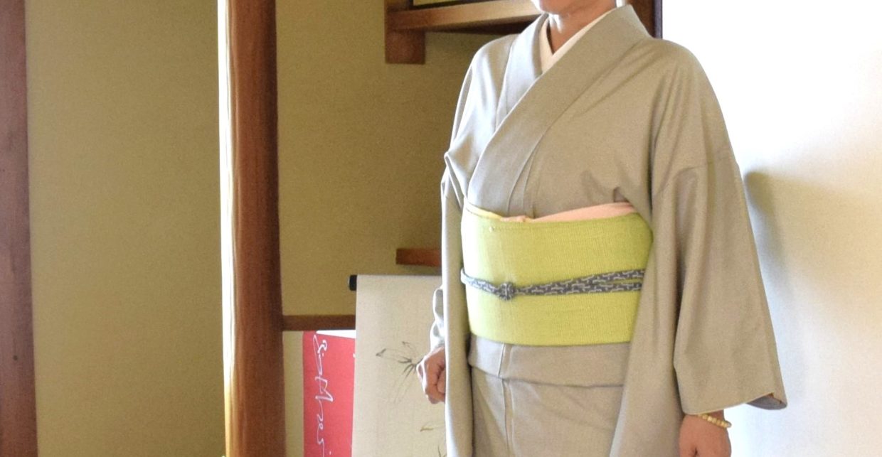 紬　真田縞　十日町紬　八寸　手織り　草木染め　夢訪庵　アラビアンナイト　今小路 あま宮　雨の日のキモノ　弥生のキモノ